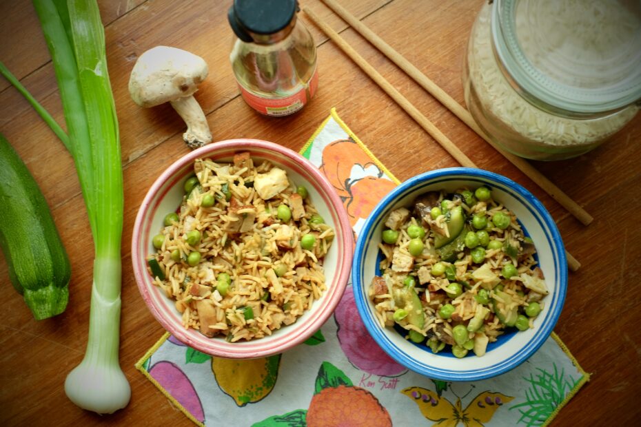 Vous cherchez une idée de déjeuner protéiné, savoureux, sans gluten et à indice glycémique bas (IG bas) ? Voici une recette végétarienne facile à préparer, riche en protéines, fibres et micronutriments essentiels. Parfaite pour un repas équilibré et rassasiant le midi !